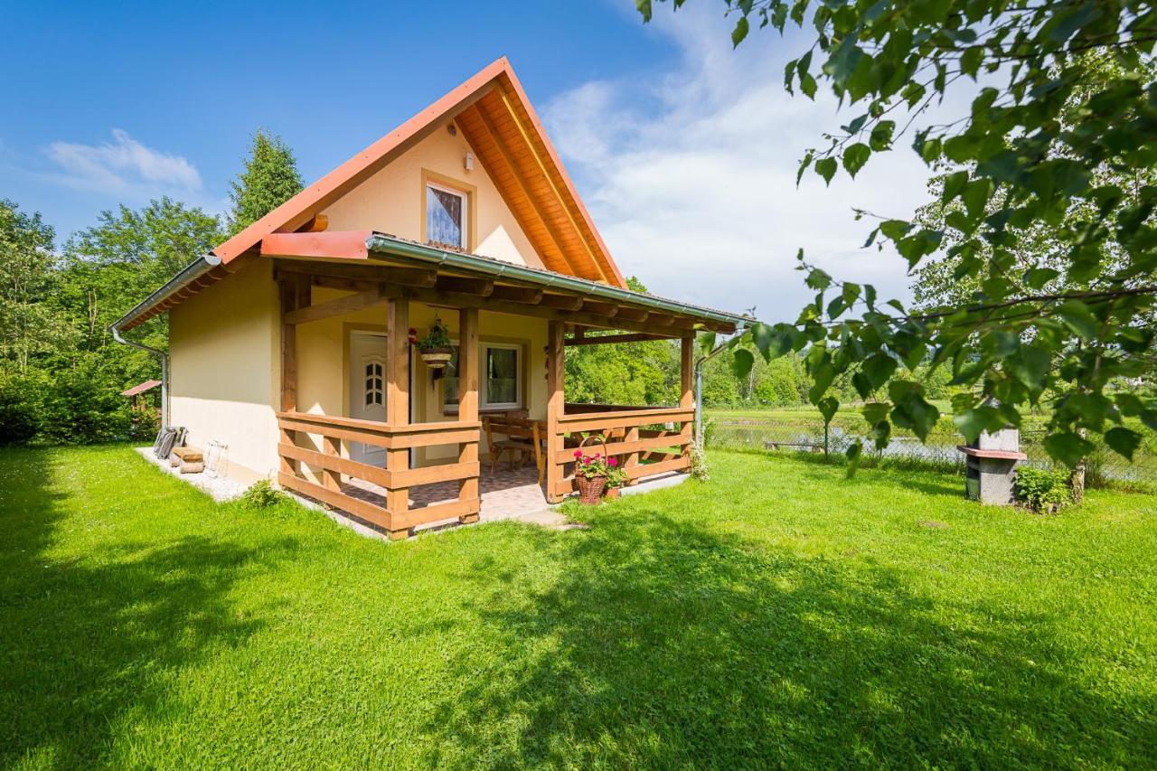 Domki Nad Stawem. Polanczyk Exterior photo